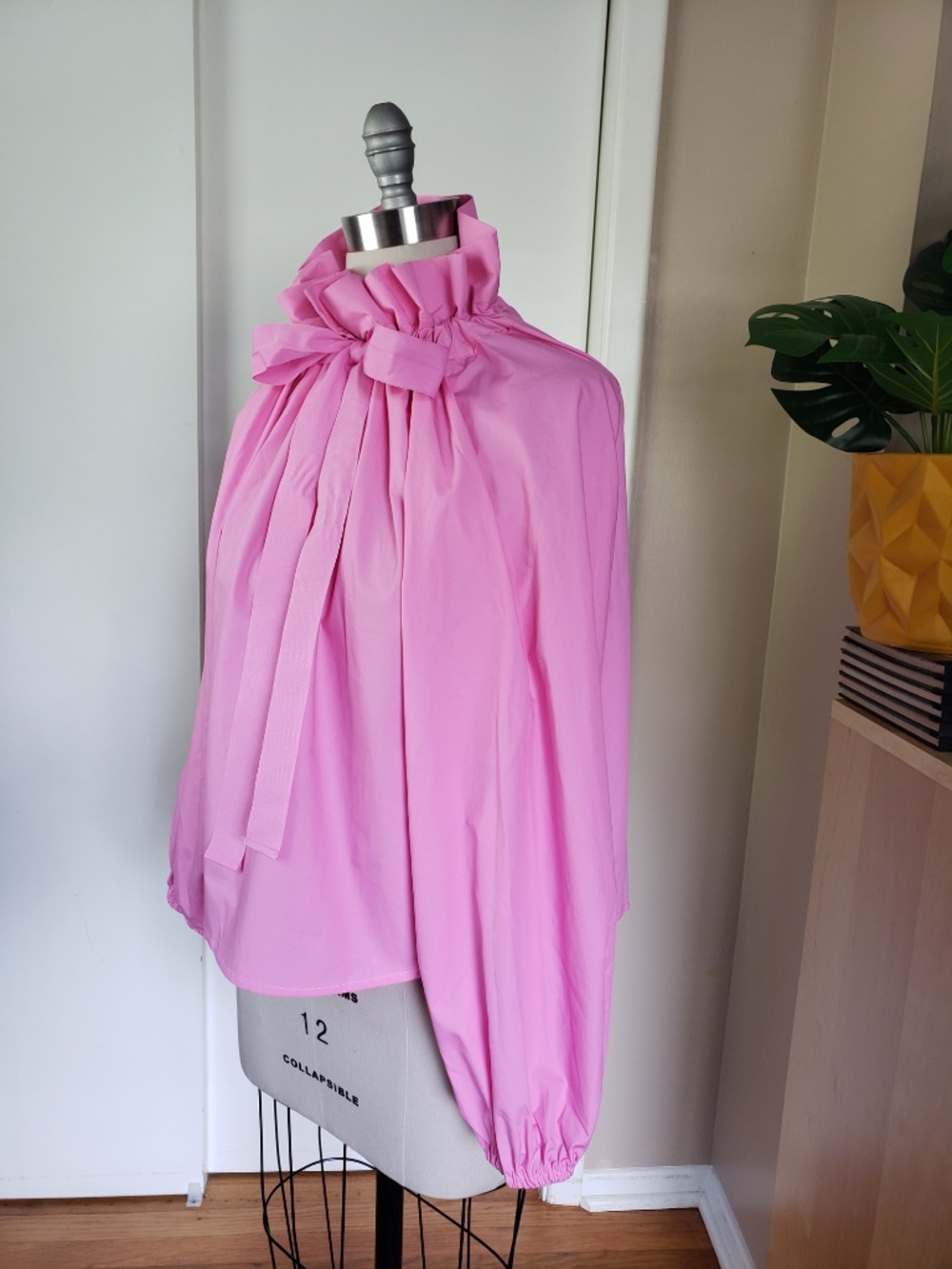 Perfect For The Office Bow Shirt Size XS NEW